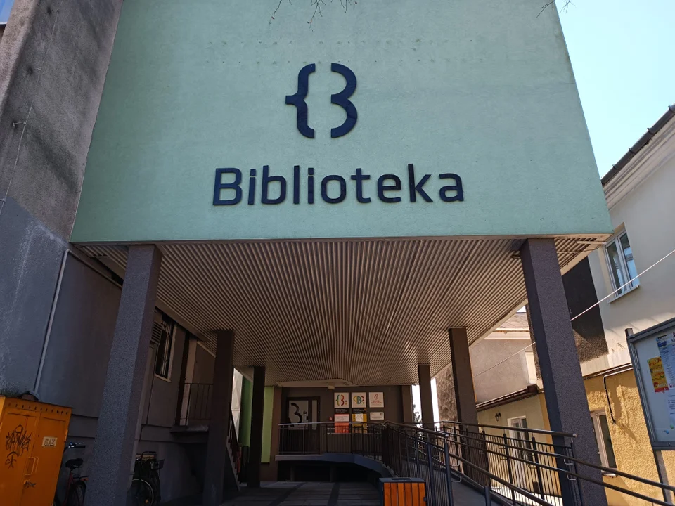 Opole Lubelskie: W bibliotece uchodźcy z Ukrainy będą uczyć się polskiego - Zdjęcie główne