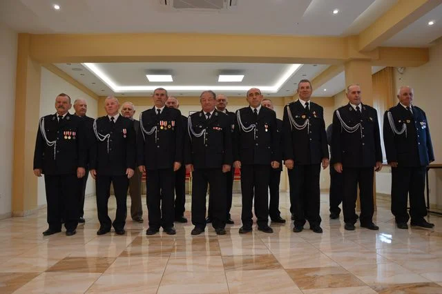 Powiat opolski: Pierwsze decyzje o dodatkach dla strażaków-ratowników wręczone (ZDJĘCIA) - Zdjęcie główne