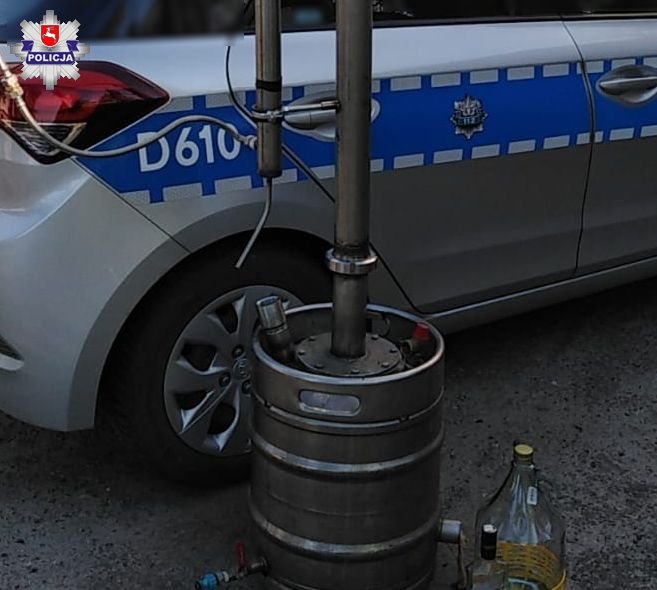66-latek z gminy Poniatowa odpowie za produkcję alkoholu etylowego - Zdjęcie główne