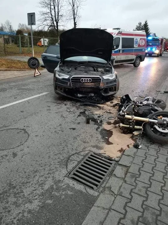 Poniatowa: Zderzenie audi z motocyklem (ZDJĘCIA) - Zdjęcie główne