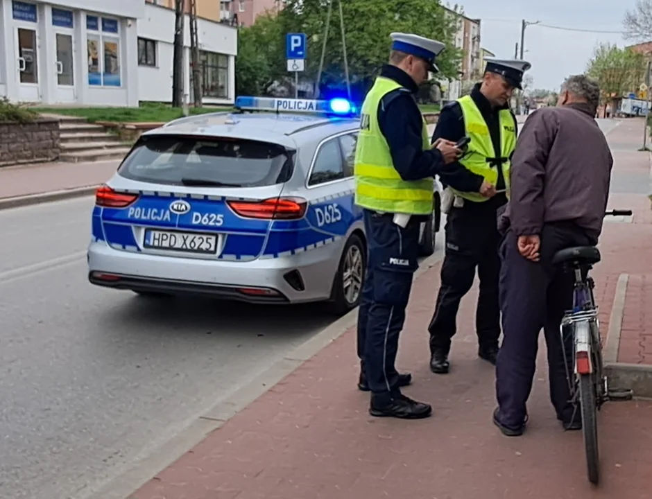 Powiat opolski: 55 kierowców, rowerzystów i pieszych zatrzymanych przez policję. Wszyscy złamali przepisy - Zdjęcie główne