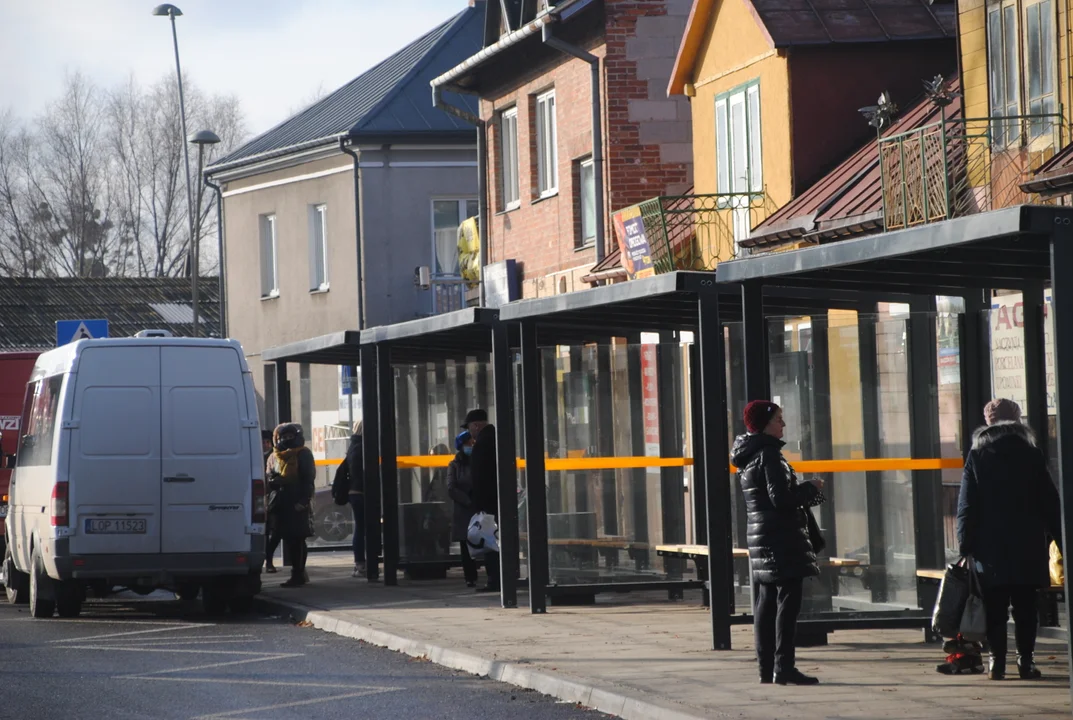 Pierwsze busy odjechały z odnowionego przystanku w środę rano