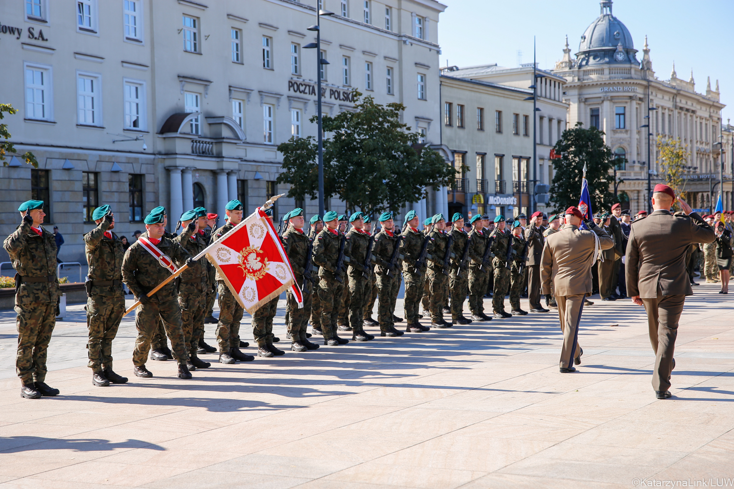 Lublin: Wielonarodowa Brygada świętowała 6-lecie istnienia. Ma też nowego dowódcę [GALERIA] - Zdjęcie główne