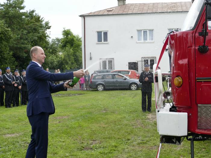 Nowy wóz już ochrzczony. Czego brakuje do szczęścia ochotnikom z Puszna? - Zdjęcie główne