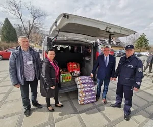 Opole Lubelskie: Komenda Policji też zebrała dary dla uchodźców - Zdjęcie główne