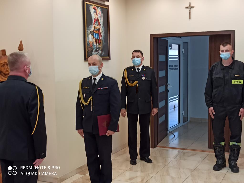 Uroczysta zbiórka w Komendzie Powiatowej Państwowej Straży Pożarnej w Opolu Lubelskim