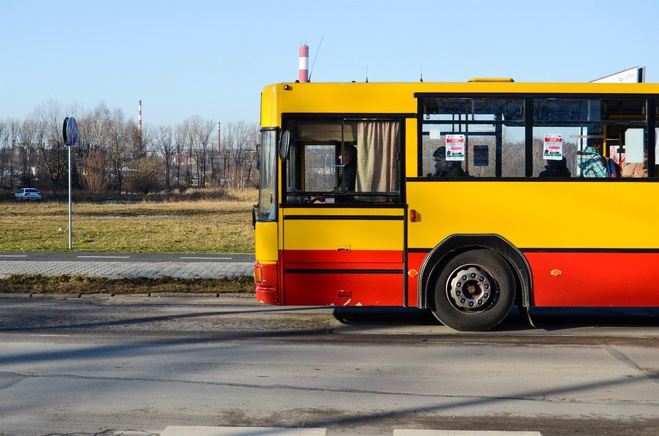 Więcej wiernych w kościołach, więcej pasażerów w autobusach - Zdjęcie główne