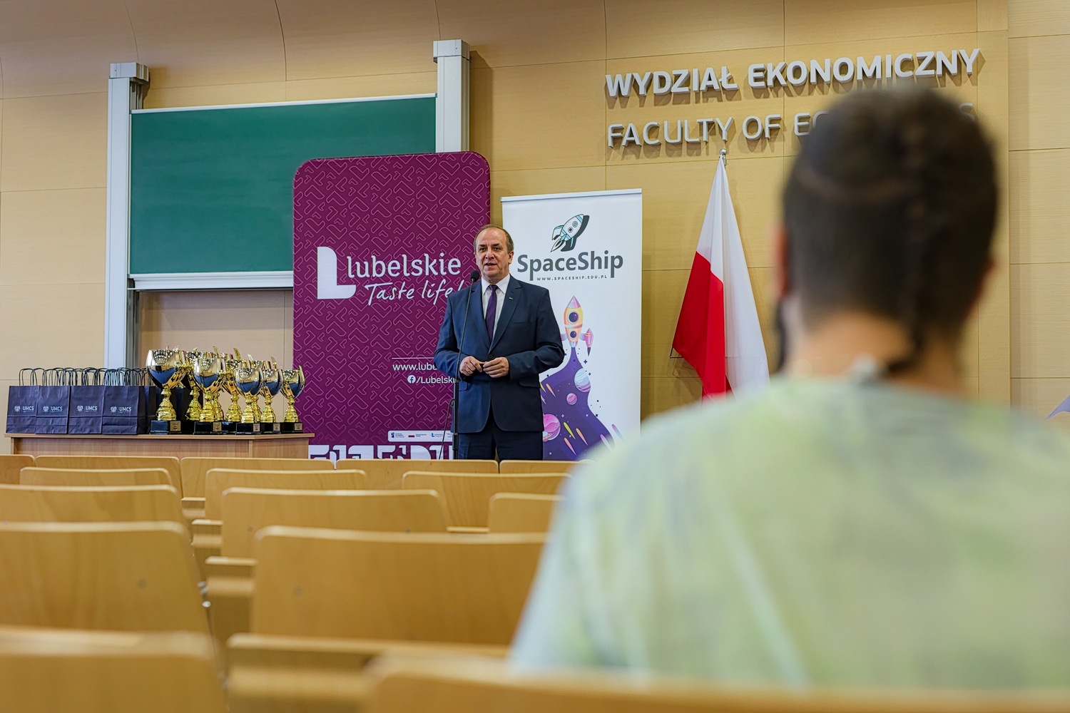 14 lipca zwycięzcy Olimpiady Robotycznej na Uniwersytecie Marii Curie-Skłodowskiej w Lublinie odebrali puchary i medale