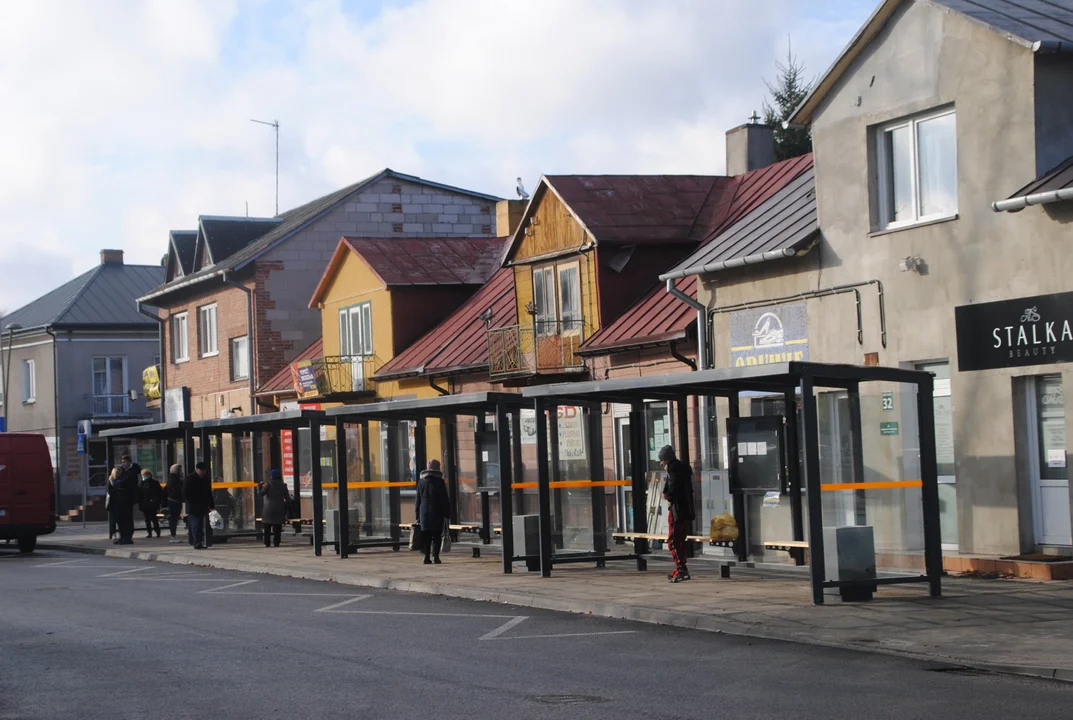 Pierwsze busy odjechały z odnowionego przystanku w środę rano