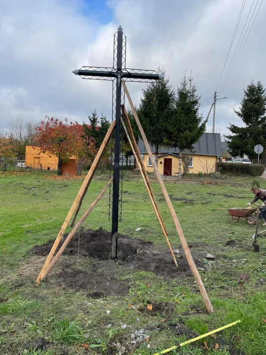 Opole Lubelskie: Zbierają na naprawę uszkodzonego krzyża - Zdjęcie główne