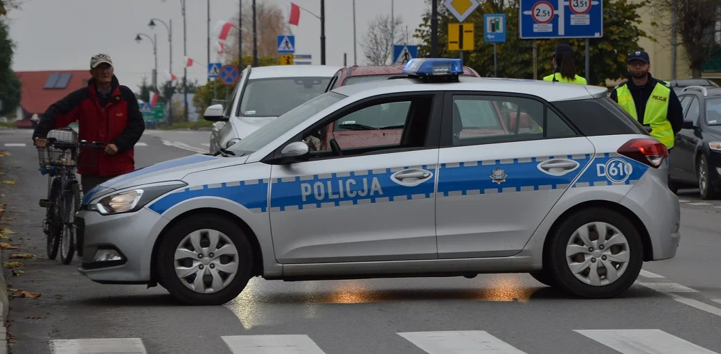 Kolonia Łaziska: Jechał za blisko, stuknął w tył renówki - Zdjęcie główne