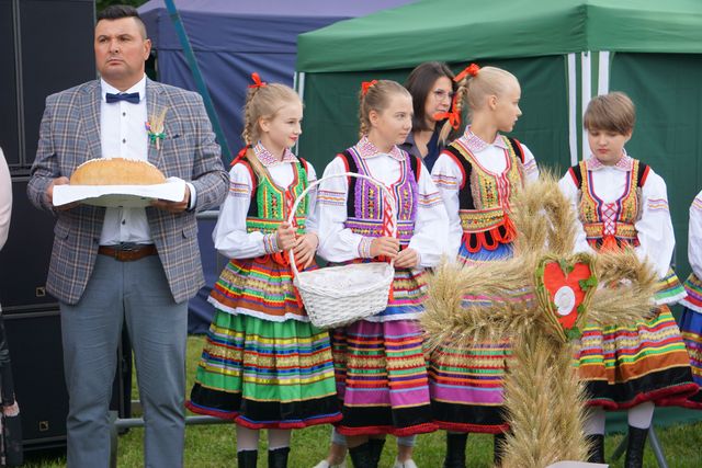 W Józefowie dziękowali za plony (ZDJĘCIA, VIDEO) - Zdjęcie główne