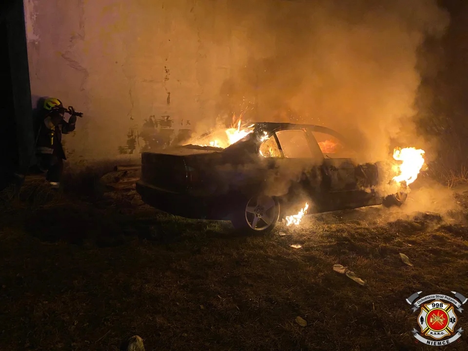Pod Lublinem spłonął samochód - Zdjęcie główne