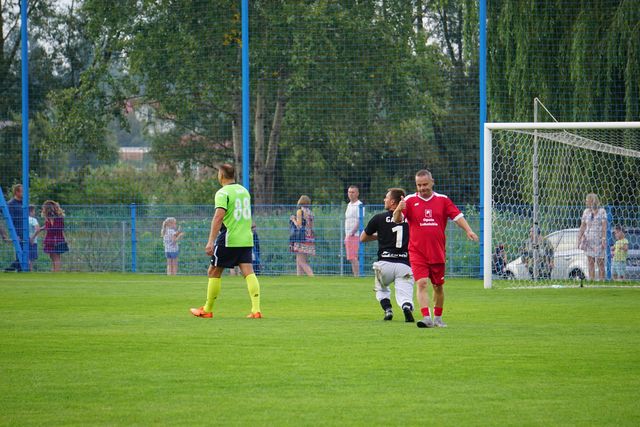 Wielki rewanż: mecz reprezentacji artystów polskich i reprezentacji Opola Lubelskiego 