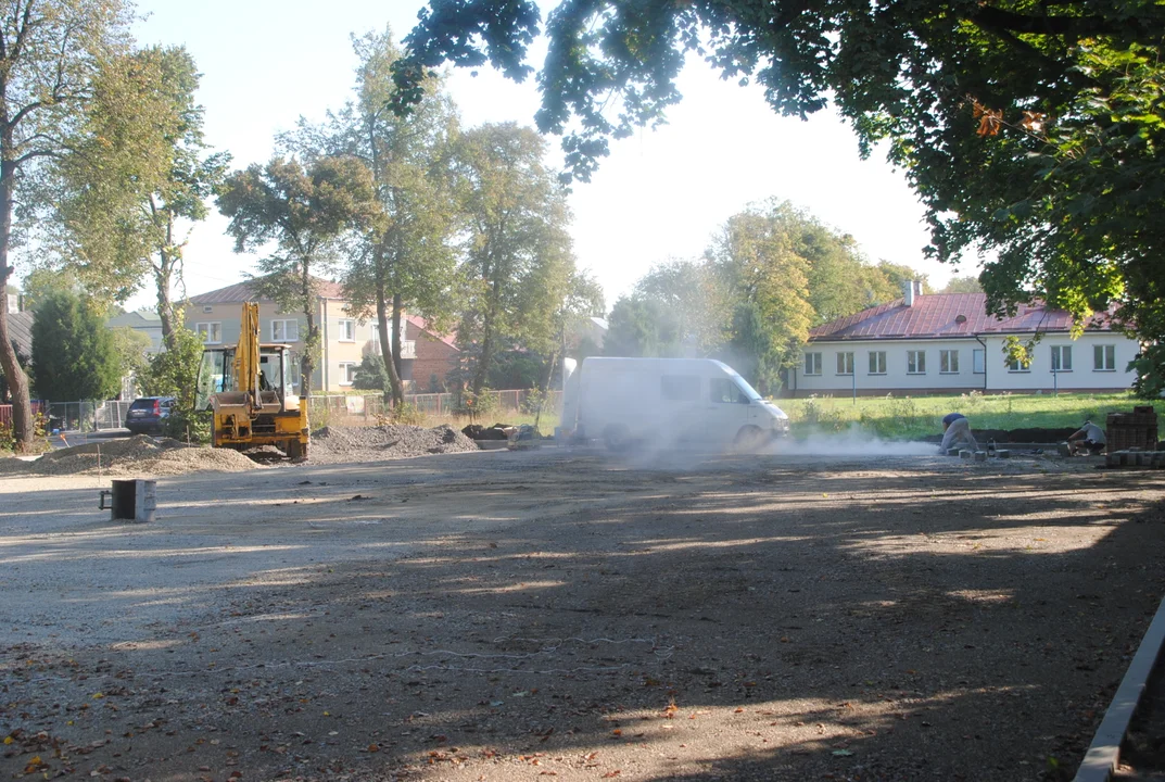 Opole Lubelskie: Więcej miejsc parkingowych w stolicy powiatu - Zdjęcie główne