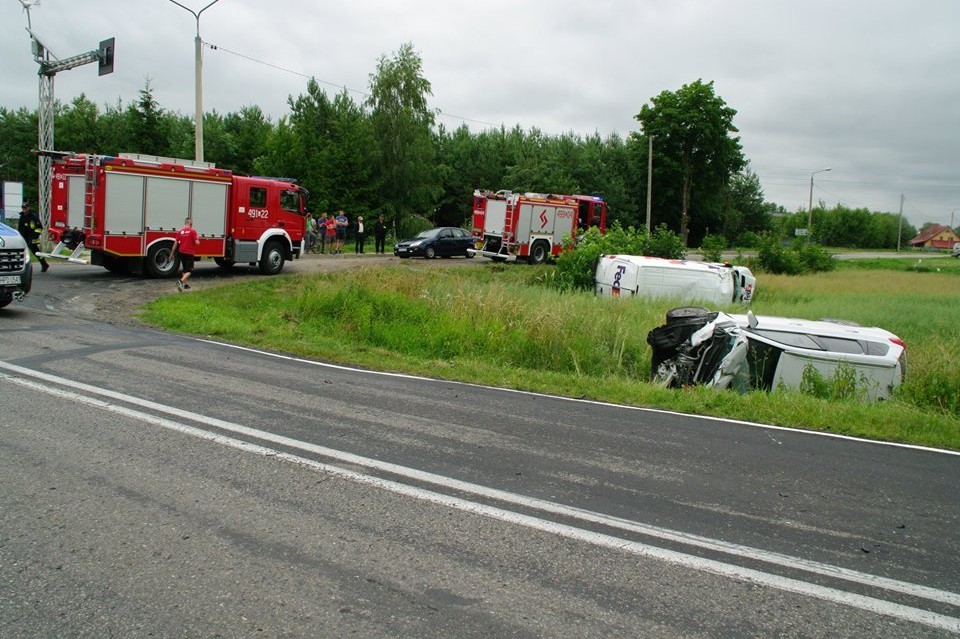 Groźny wypadek na skrzyżowaniu w Siemieniu - Zdjęcie główne