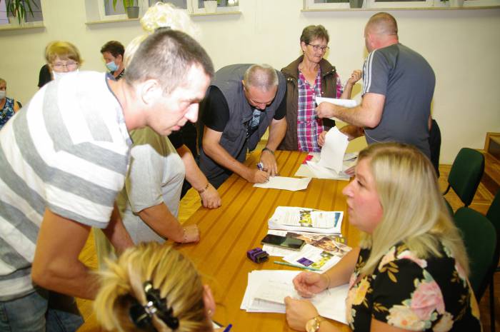 Zebrali 340 podpisów przeciw fermie kurcząt w Zieleńcu - Zdjęcie główne