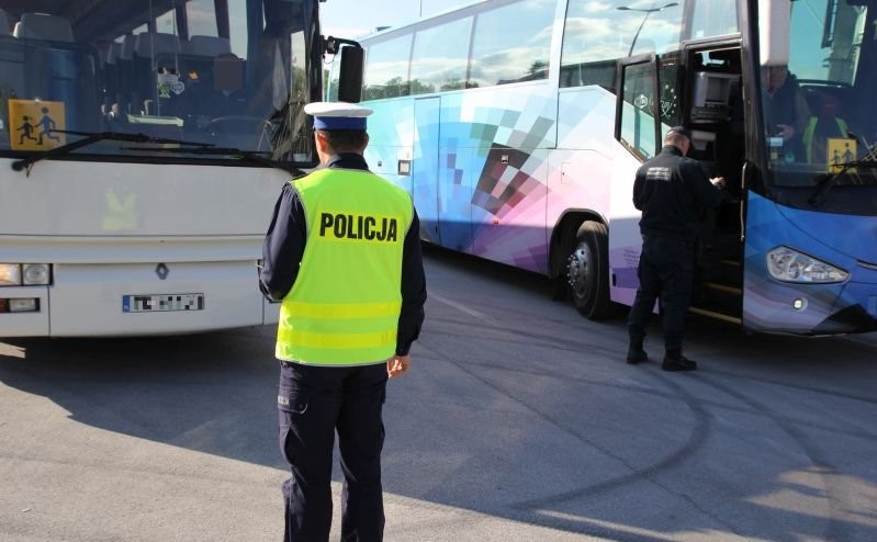 Zgłoś kontrolę autokaru - Zdjęcie główne