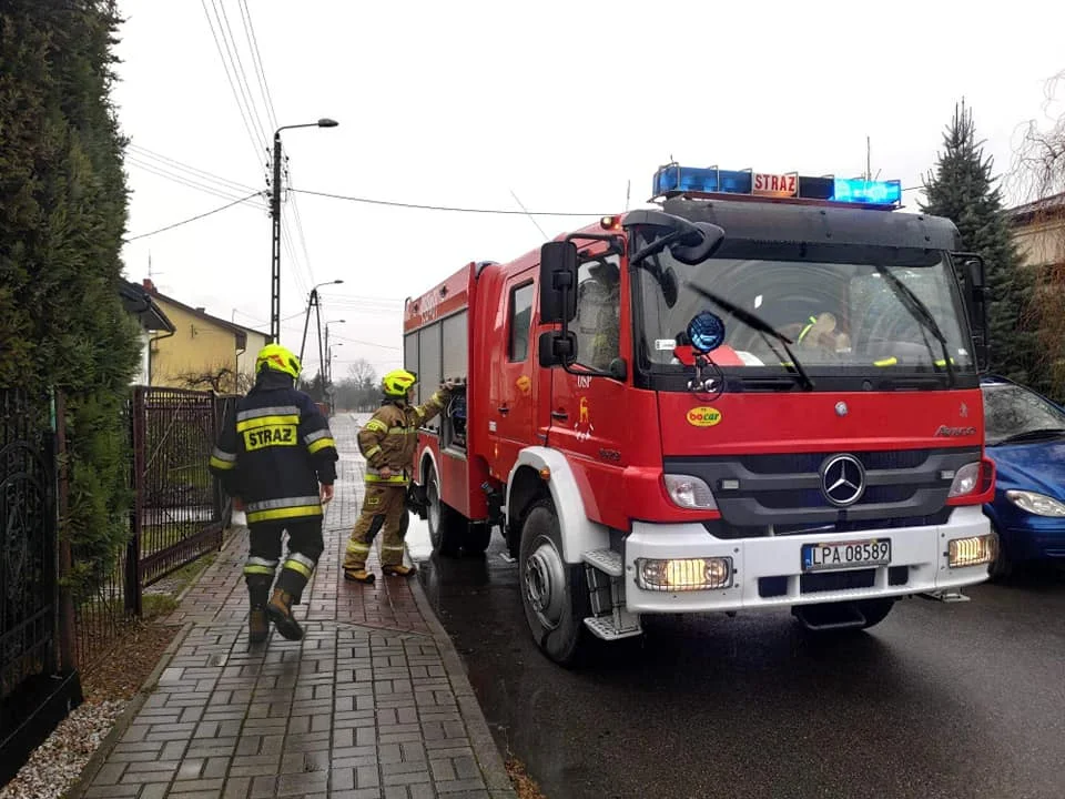 Parczew: pożar domu jednorodzinnego. Na miejscu cztery zastępy straży pożarnej - Zdjęcie główne