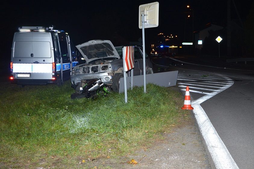 Powiat bialski: Stracił panowanie nad motocyklem. Zderzył się z samochodem - Zdjęcie główne