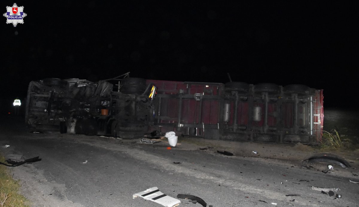 Powiat parczewski: Groźna kolizja z udziałem ciężarówki w Radczu - Zdjęcie główne