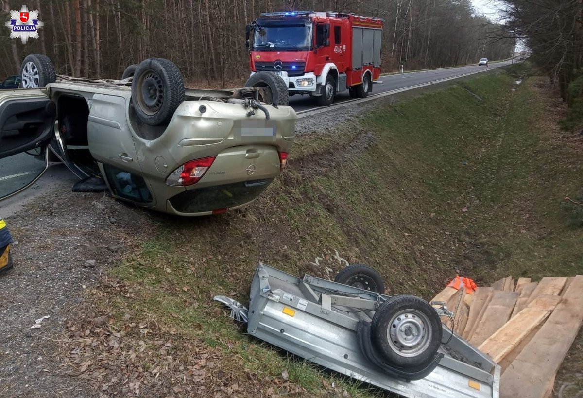 Dachowanie opla w Juliopolu - Zdjęcie główne