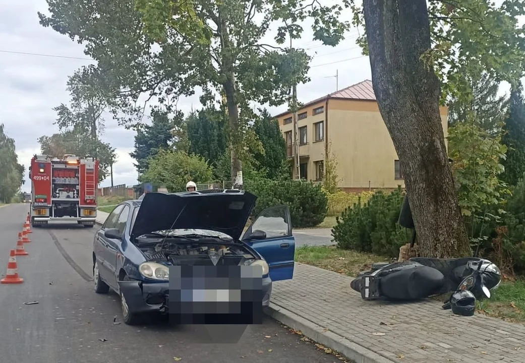 Powiat parczewski: Motorower zderzył się z osobówką. Przyczynił się do tego kierowca jednośladu - Zdjęcie główne