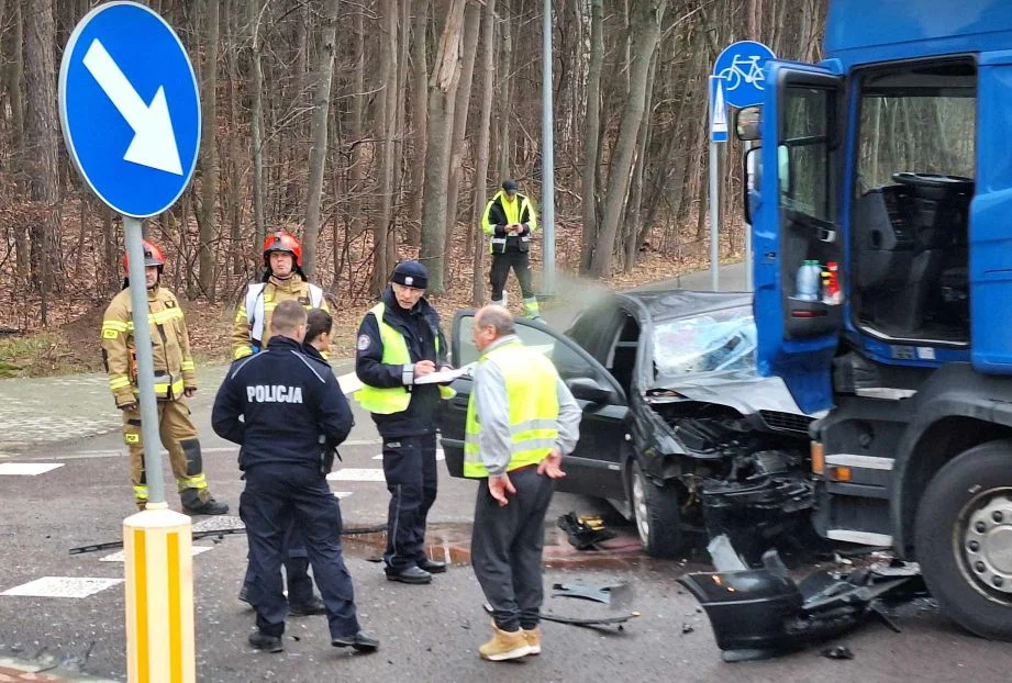 Gmina Siemień. Poważny wypadek na skrzyżowaniu dróg wojewódzkich - Zdjęcie główne