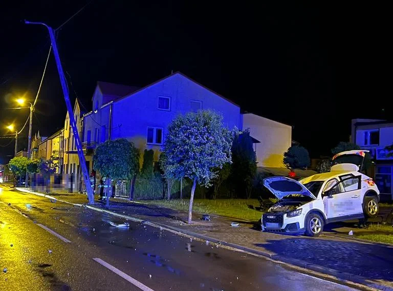 Parczew : Na słupie zakończył ucieczkę pożyczonym audi (WIDEO) - Zdjęcie główne