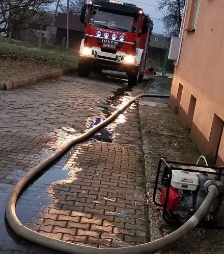 Powiat parczewski: interwencja strażaków niedaleko Parczewa - Zdjęcie główne