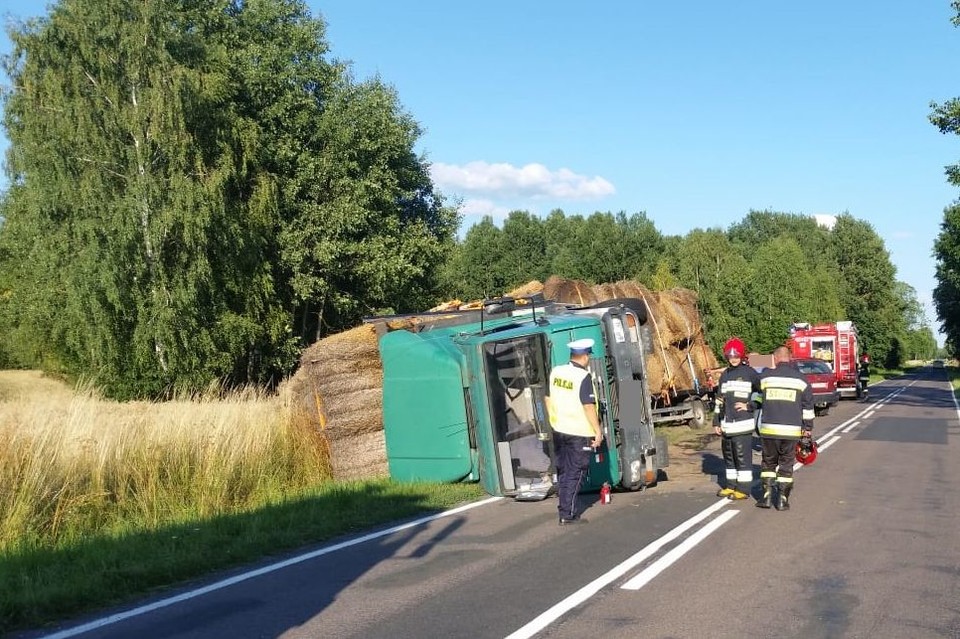 W niesprawnej ciężarówce urwało się koło - Zdjęcie główne