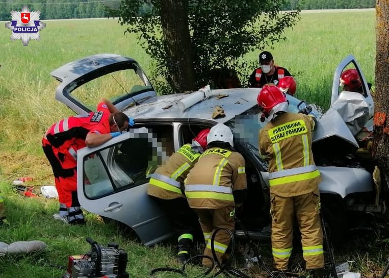 Gmina Sosnowica: kierowca zjechał na pobocze i uderzył w drzewo - Zdjęcie główne