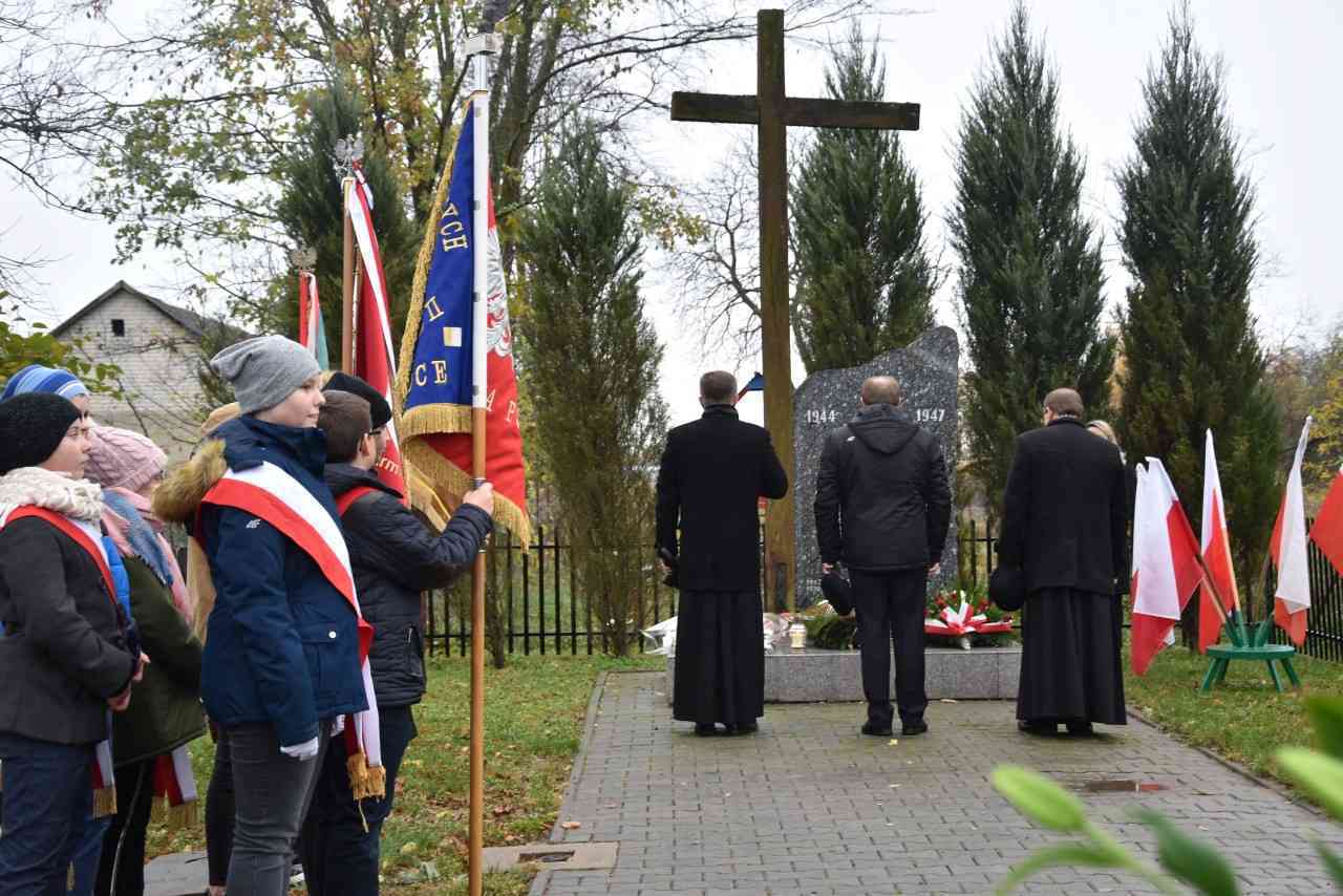 Gmina Dębowa Kłoda: obchody 77. rocznicy deportacji mieszkańców na Sybir (NASZ PATRONAT)  - Zdjęcie główne