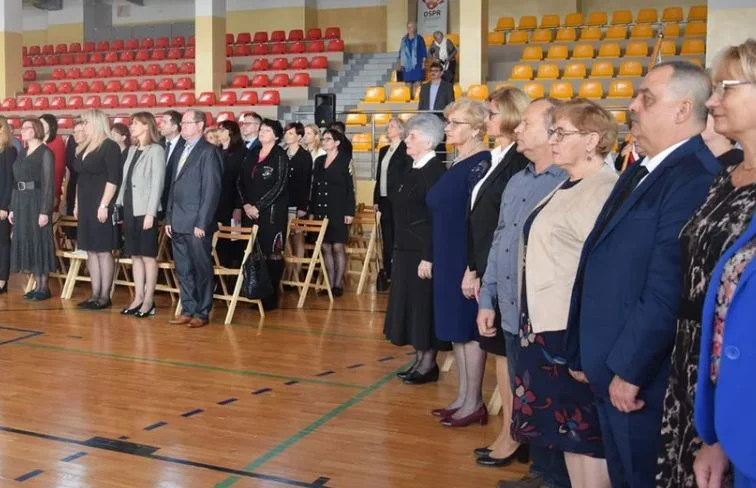 Dyrektor SP nr 2 w Parczewie: nagrodę, jaką dostałam, traktuję jako wyróżnienie dla całej szkoły - Zdjęcie główne