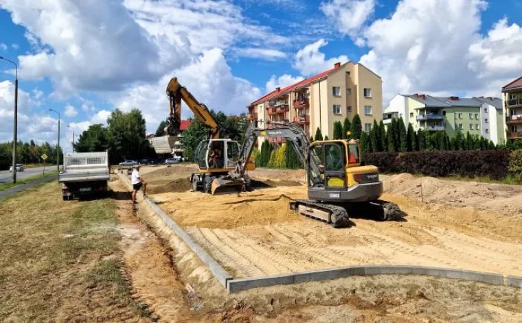 Parczew. Parking rośnie jak na drożdżach - Zdjęcie główne