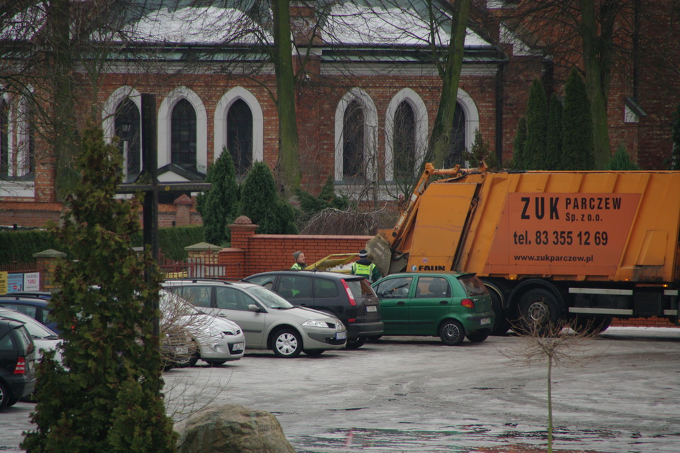 ZUK znowu przyjmuje stare meble - Zdjęcie główne