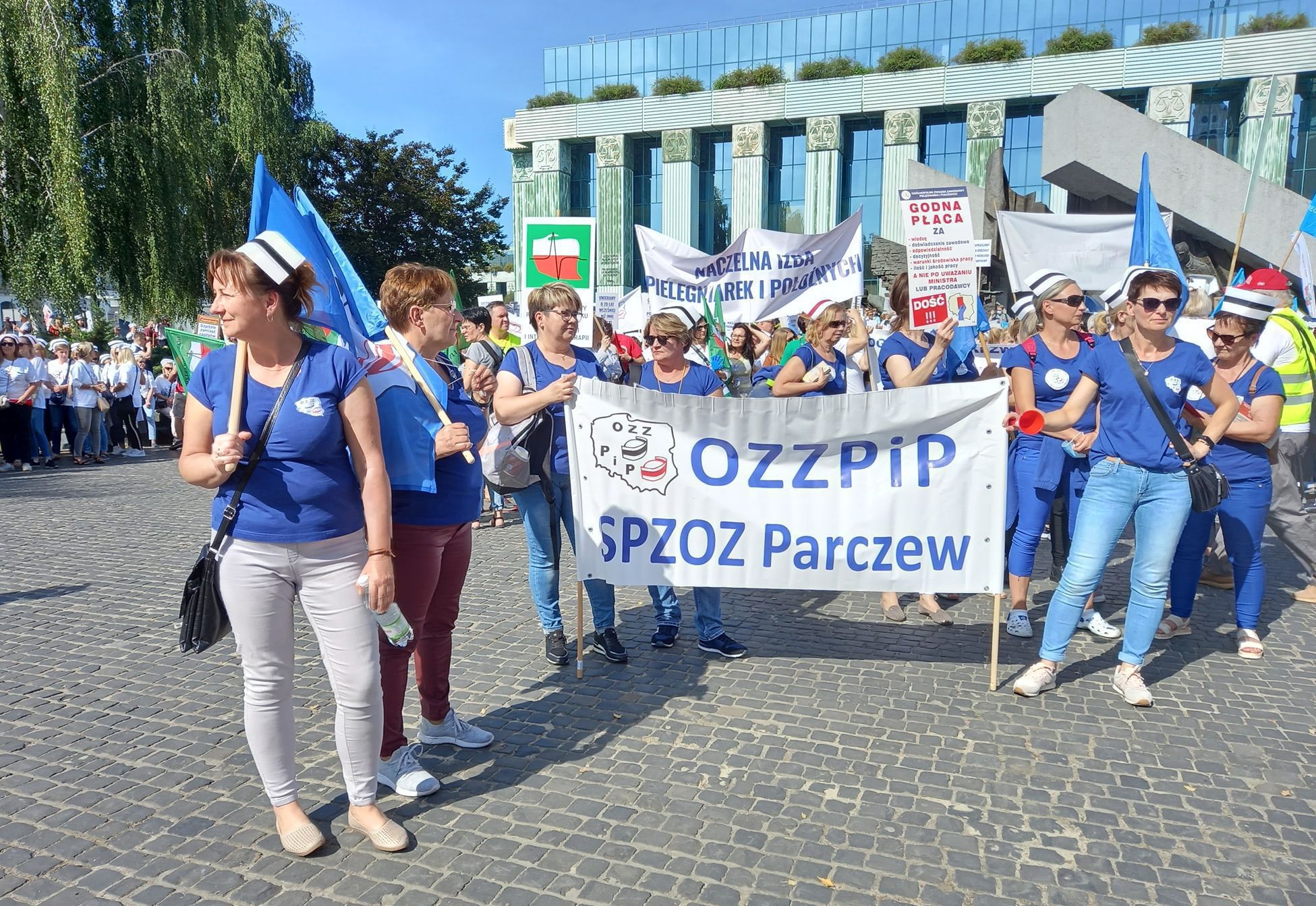 Protest medyków.  Pielęgniarki z Parczewa protestowały w Warszawie - Zdjęcie główne
