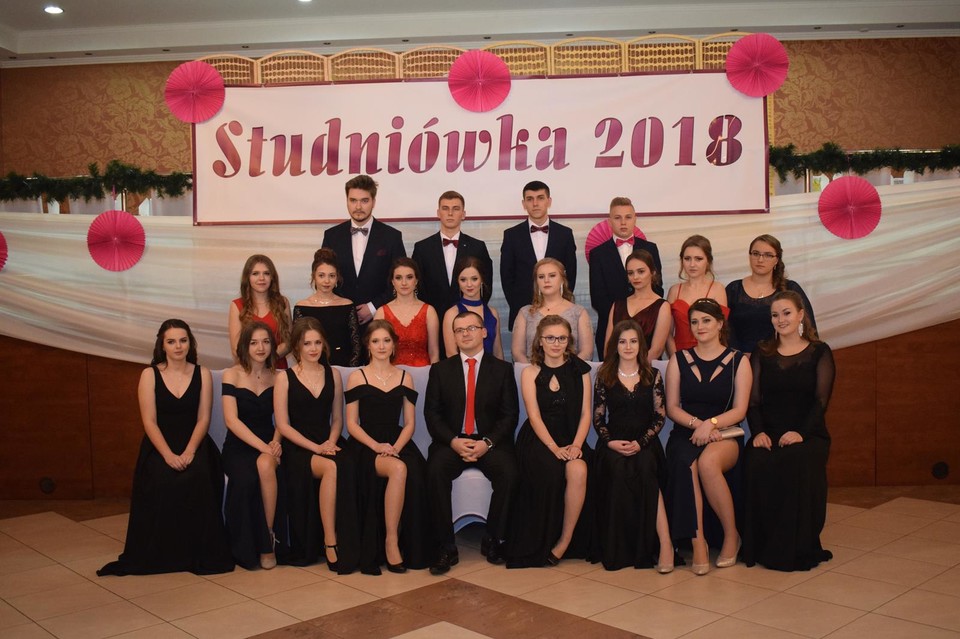 Studniówka 2018 Liceum Ogólnokształcącego w Parczewie (galeria) - Zdjęcie główne