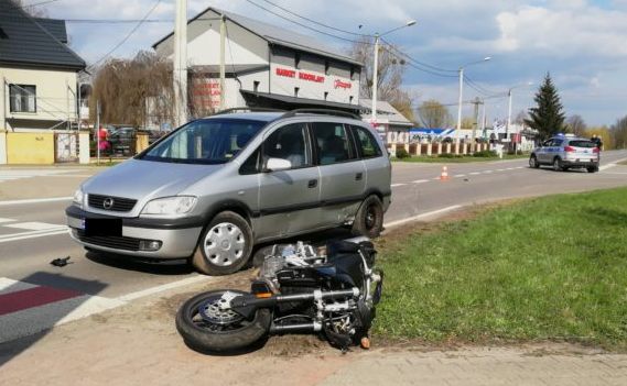 Parczew: groźny wypadek motocyklisty. Stracił panowanie nad pojazdem i wywrócił się  - Zdjęcie główne