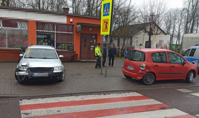 Gmina Dębowa Kłoda: Wyjeżdżał z parkingu, ale nie ustąpił pierwszeństwa - Zdjęcie główne