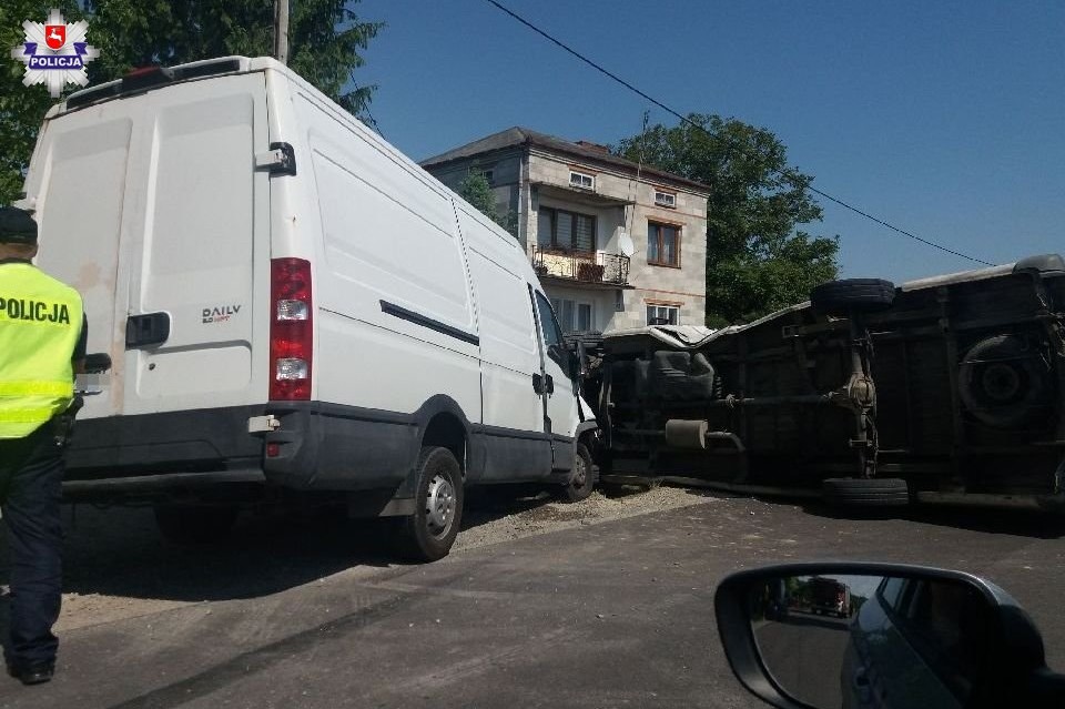 Włączając się do ruchu doprowadził do zderzenia - Zdjęcie główne