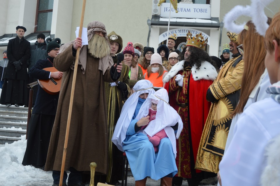 Trzej królowie zawitali do Puław - Zdjęcie główne