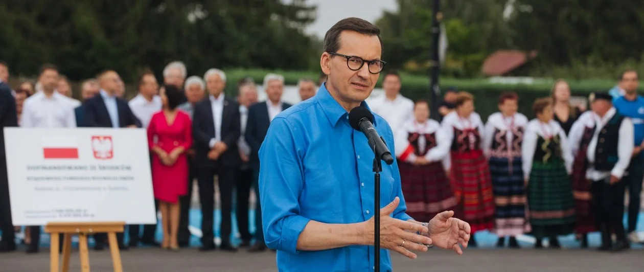 Premier rzucił kasą na chodniki. Piesi poczują się bezpieczniej - Zdjęcie główne