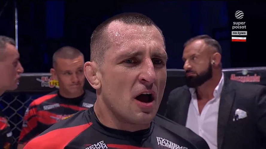 Łukasz Siwiec z pasem Babilon MMA! Przeciwnik z pękniętą kością! - Zdjęcie główne