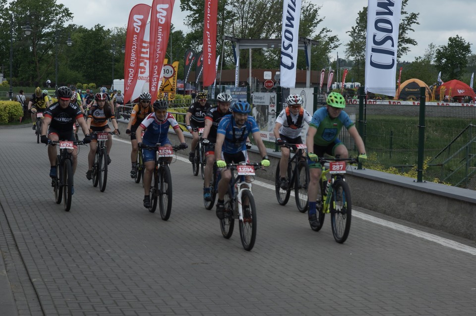 Wyścig rowerowy Cisowianka Mazovia MTB Marathon w Puławach (galeria) - Zdjęcie główne