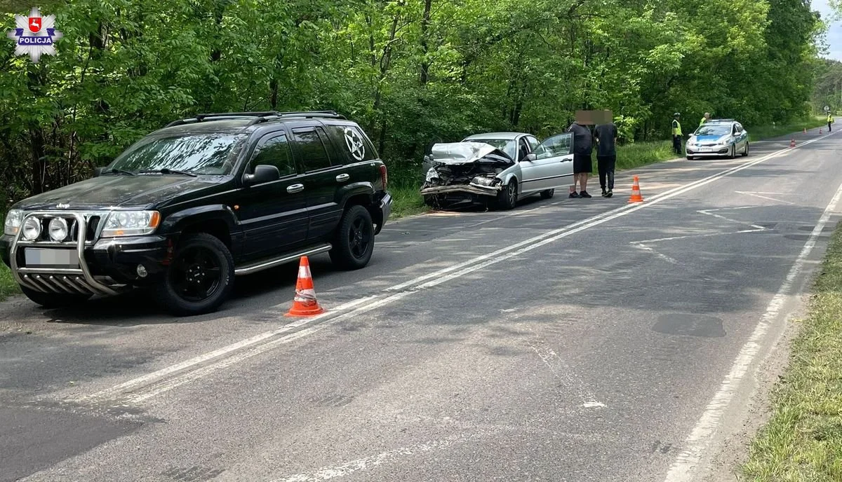 BMW wjechało w tył jeepa - Zdjęcie główne