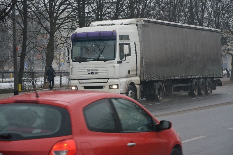 Tiry nadal "rozjeżdżają" Puławy - Zdjęcie główne