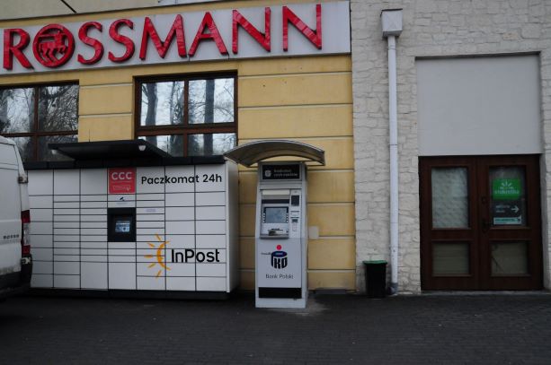 Nałęczów: Zmiana lokalizacji bankomatu - Zdjęcie główne