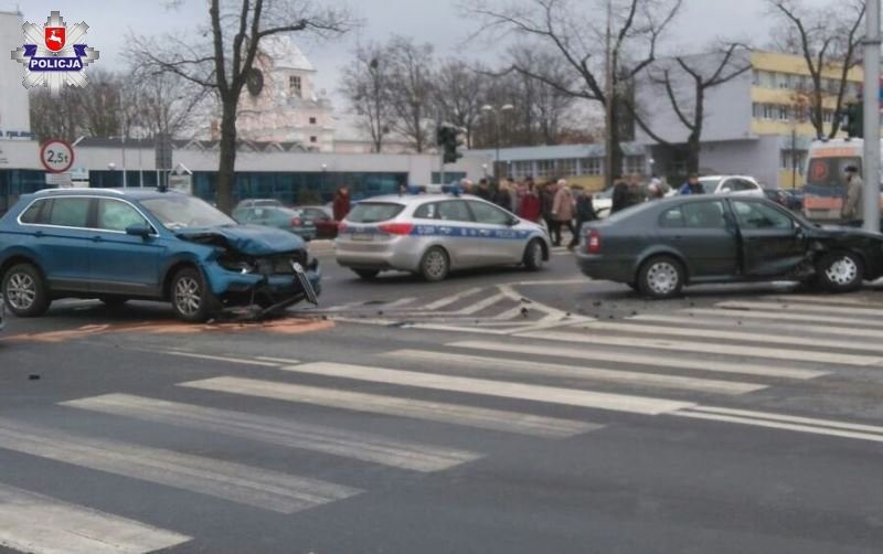 Kolizja w centrum miasta - Zdjęcie główne