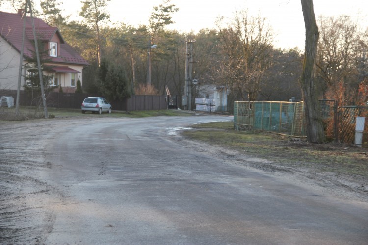 Przebudowa drogi powiatowej Nr 2500L do miejscowości Baranów - Zdjęcie główne